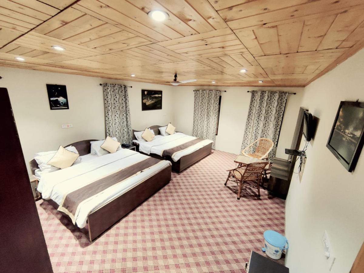 Sheesha Residency Srīnagar Exterior foto