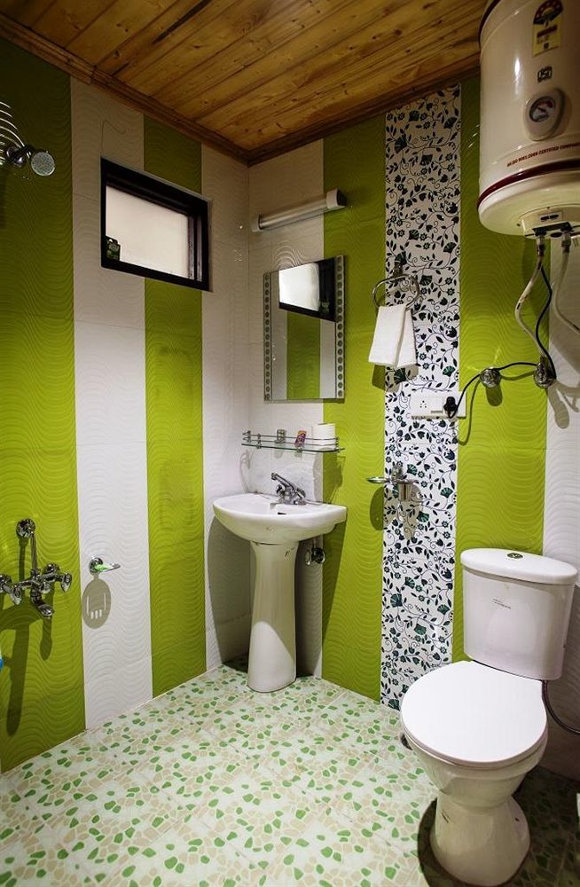 Sheesha Residency Srīnagar Exterior foto