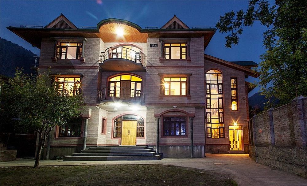 Sheesha Residency Srīnagar Exterior foto